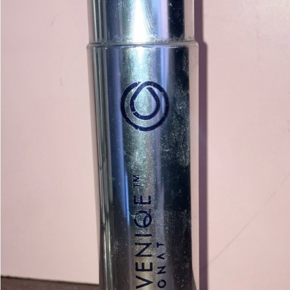 Monat Rejuveniqe Oil - Picture 1 of 3
